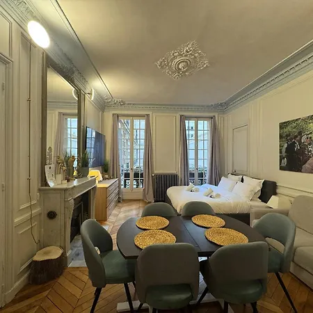 Elysee-concorde, Royale- 6 People Apartament