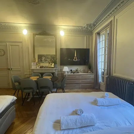 Elysee-concorde, Royale- 6 People Apartament Paryż