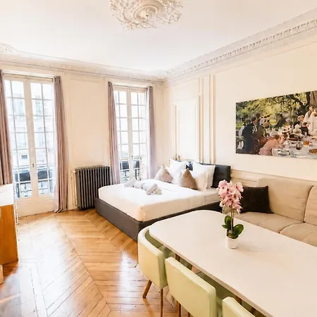 Elysee-concorde, Royale- 6 People Apartment Paris