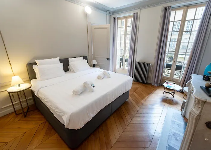 Apartment Elysee-concorde, Royale- 6 People Paris