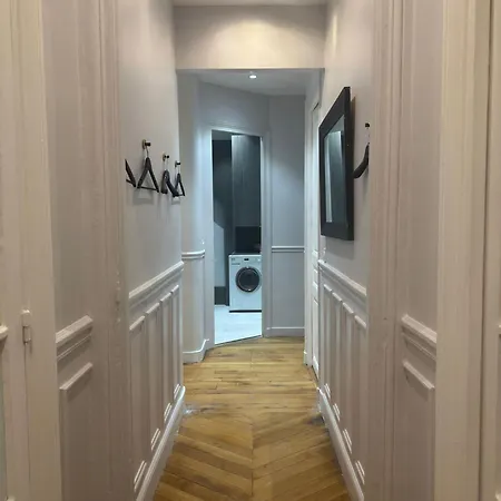 Apartment Concorde, Rue Royale- 6 Places *